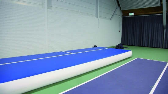 1071_2yPIJ6BxfSmOtB Air Tennis Wall inflated